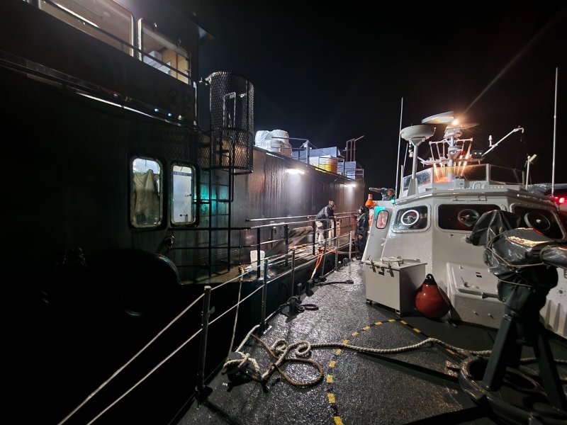 Autoridad Marítima realizó evacuación médica desde centro de cultivo en estero Clemente a Puerto Chacabuco