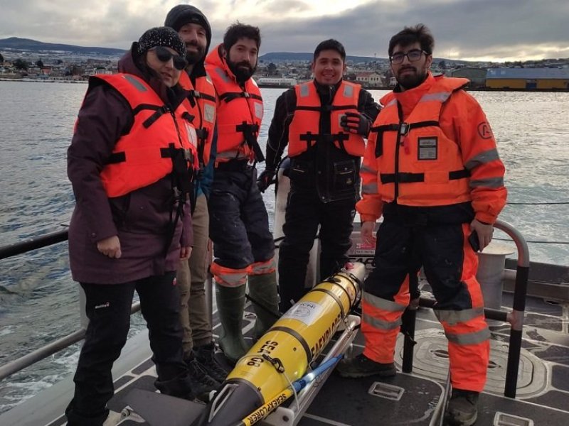 SHOA apoyó despliegue del perfilador submarino del INACH en el estrecho de Magallanes