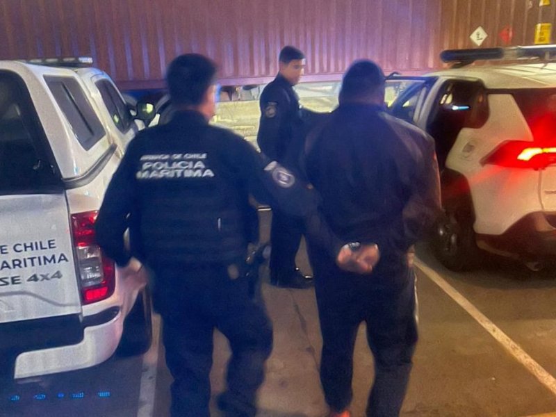 Dos conductores extranjeros sin licencia e ingreso irregular fueron detenidos en Terminal Portuario de Valparaíso