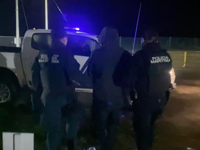 Policía Marítima detectó persona con orden de detención pendiente en embarque de ferry en bahía chilota