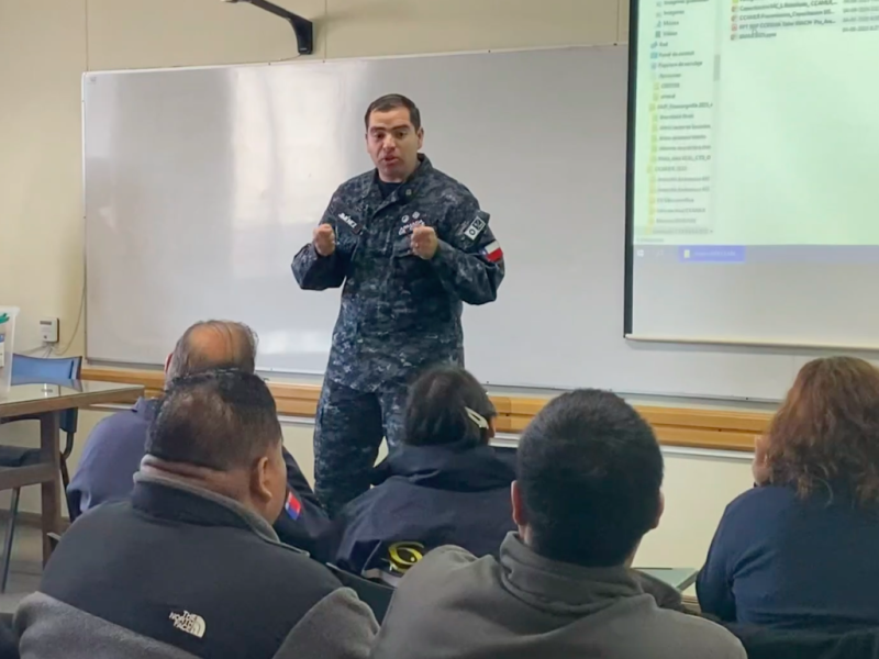 Autoridad Marítima expuso labor de fiscalización en aguas antárticas durante capacitación del INACH y CCAMLR