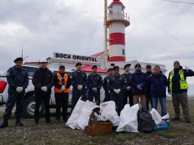 Capitanía de Puerto de Punta Delgada realizó limpieza de playa en Primera Angostura