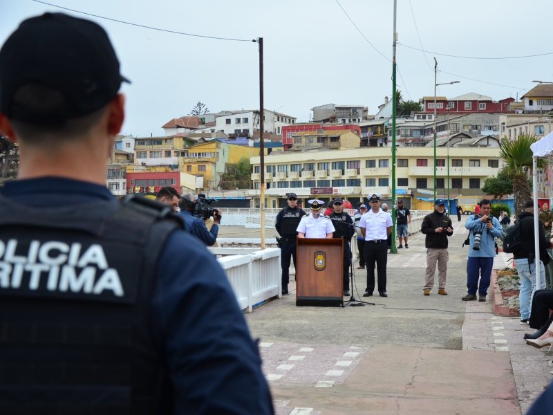 Armada de Chile inaugura periodo estival con simulacros de rescate en San Antonio