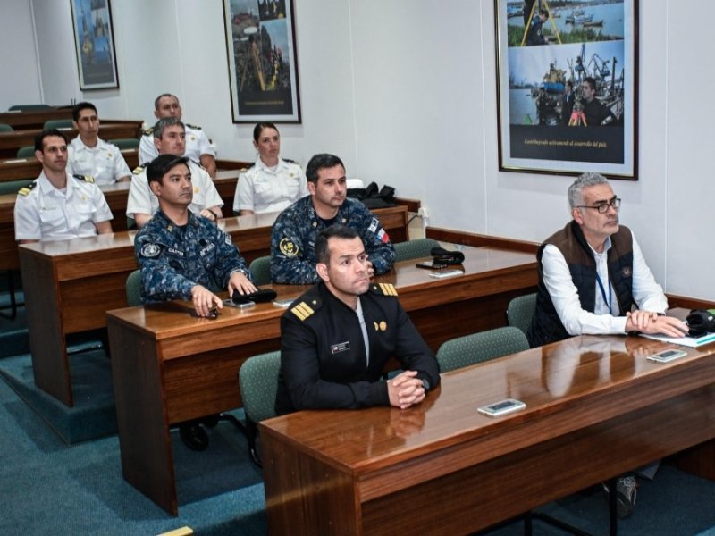 Ceremonia término Diplomado en Tsunamis 2025