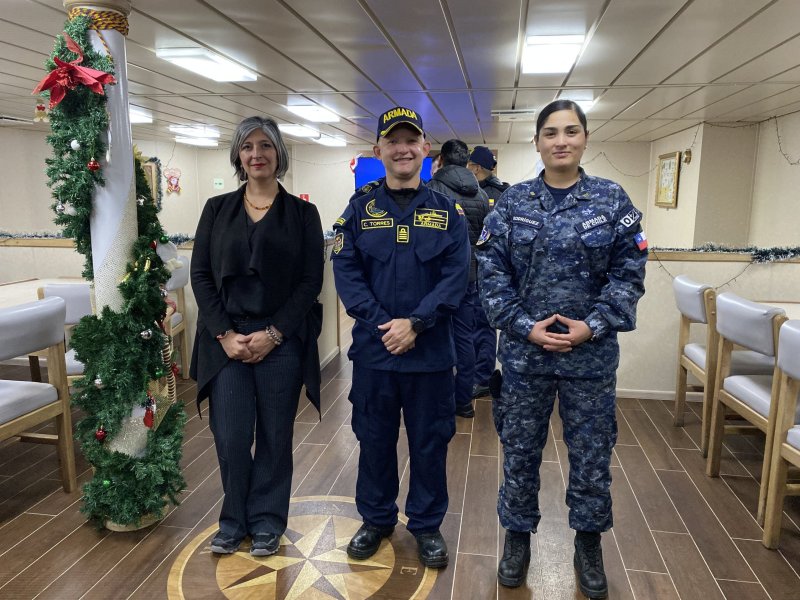Especialistas del Centro Zonal de Meteorología de Magallanes y del Territorio Chileno Antártico realizaron instrucción a bordo del ARC 151 “Simón Bolívar”