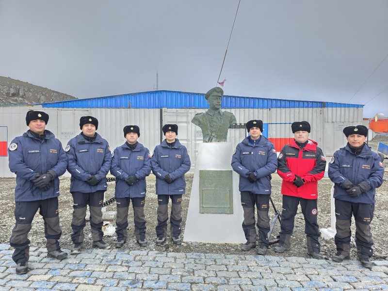 Ceremonia en conmemoración 91 años del fallecimiento del Piloto Luis Alberto Pardo Villalón