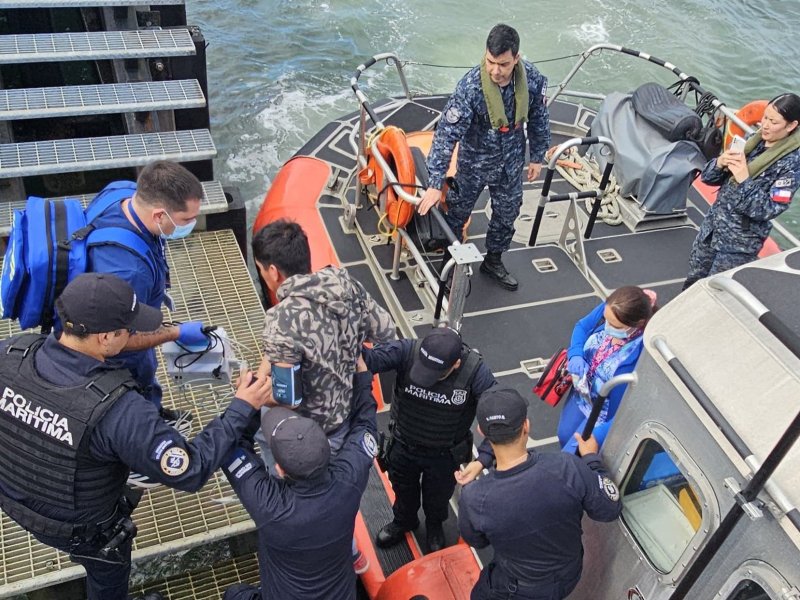Capitanía de Puerto de Corral realiza evacuación médica