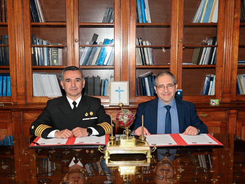 SHOA e INH firman convenio de colaboración integral en materias hidrográficas, oceanográficas e hidráulicas