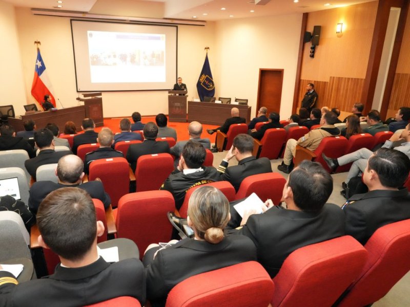 DIRECTEMAR desarrolló seminario sobre nuevas tendencias del tráfico de drogas en la cadena logística marítima