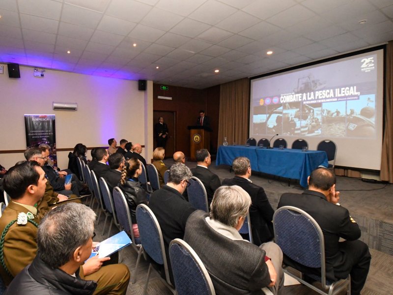 Chile refuerza la coordinación y el uso de tecnología para enfrentar la pesca ilegal