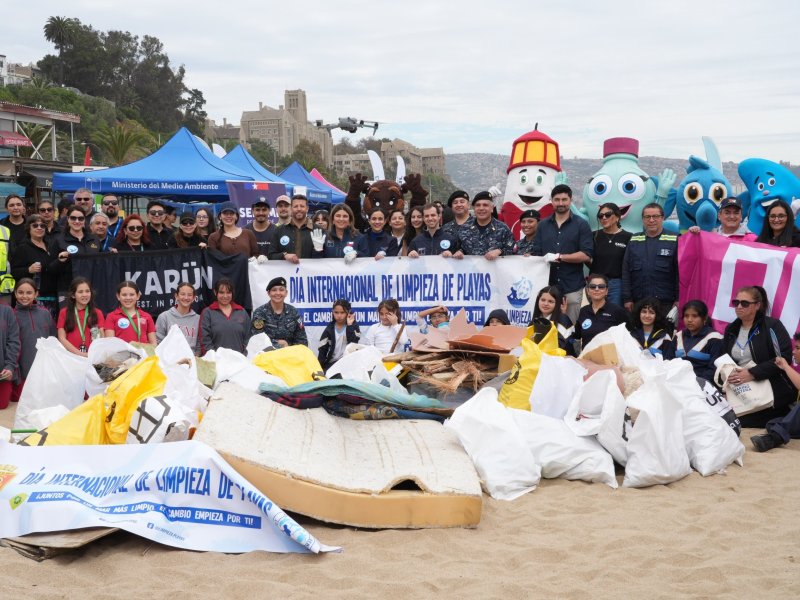 Miles de voluntarios se movilizaron por mares más limpios con jornadas de limpieza en 112 playas a lo largo del país